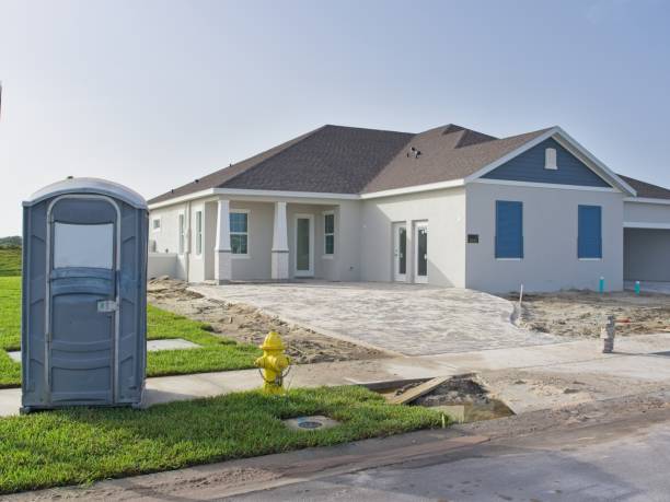 Best Portable restroom trailer rental  in Carlinvle, IL